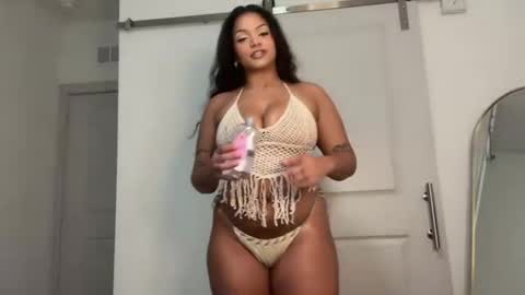 Snapshot of babyjazzys chatting on December 2025 06:46:02 PM Jaz online show from December 2025 06:46:02 PM