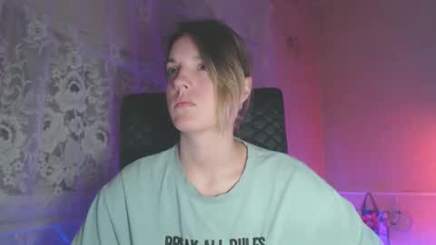 Snapshot of babymuro4ka chatting on November 2025 06:40:02 PM Sonya online show from November 2025 06:40:02 PM