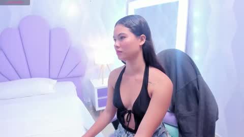 Snapshot of babysophie18_ chatting on February 2026 10:12:01 AM Sophie online show from February 2026 10:12:01 AM