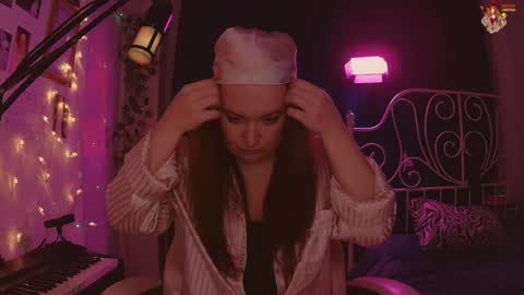 Franki online show from January 2025 07:34:01 PM