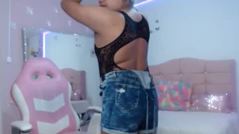 JUAN online show from April 2026 01:47:01 AM