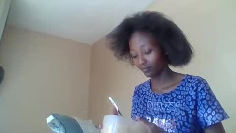 baddie_bunnie online show from December 2025 01:05:01 PM