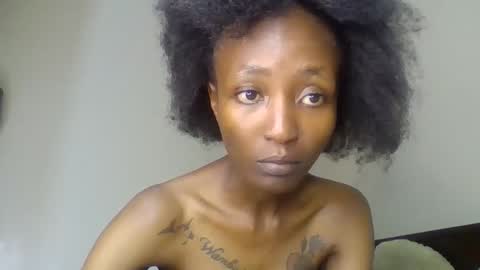 baddie_bunnie online show from December 2025 07:21:02 PM