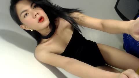 Snapshot of baddie_bunnyx chatting on January 2025 01:36:01 PM Hello  im your lovely Cheska online show from January 2025 01:36:01 PM
