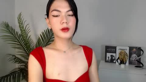 Snapshot of baddie_bunnyx chatting on January 2025 04:52:01 PM Hello  im your lovely Cheska online show from January 2025 04:52:01 PM