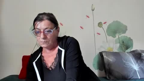 Gina online show from October 2025 01:20:01 PM