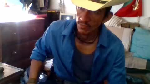 Snapshot of badhombremx chatting on February 2025 11:26:02 PM Mexican livin Off the Wall online show from February 2025 11:26:02 PM