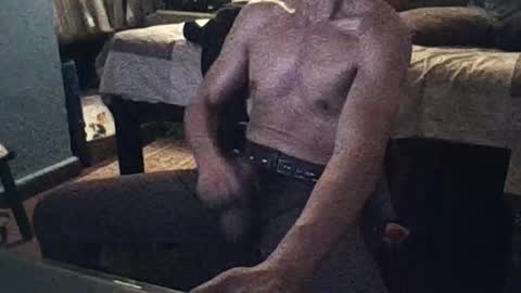 Snapshot of badhombremx chatting on October 2025 07:31:01 AM Mexican livin Off the Wall online show from October 2025 07:31:01 AM