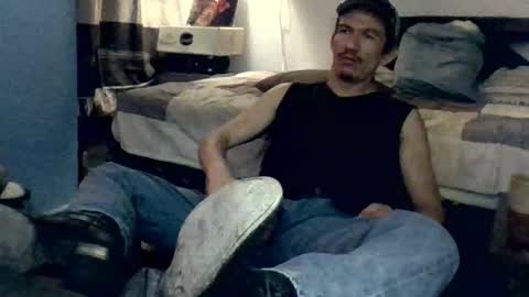 Snapshot of badhombremx chatting on October 2025 03:17:01 AM Mexican livin Off the Wall online show from October 2025 03:17:01 AM