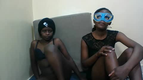 bads_girles online show from January 2026 05:07:01 PM