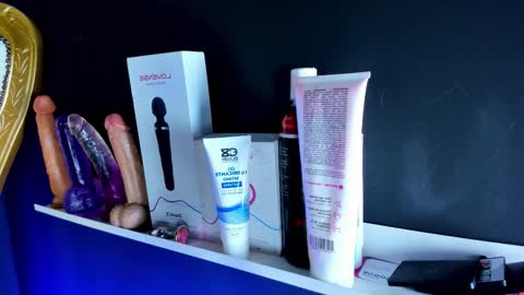 bagiolett  online show from November 2025 07:37:01 PM