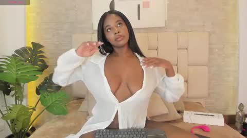 Snapshot of bahamadia_ chatting on July 2026 03:44:01 AM bahamadia_ online show from July 2026 03:44:01 AM