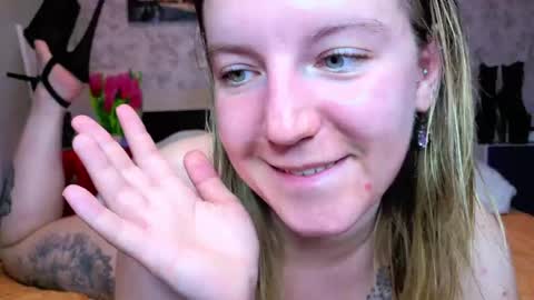 Snapshot of baiambel_mi chatting on May 2026 02:16:01 PM holly online show from May 2026 02:16:01 PM