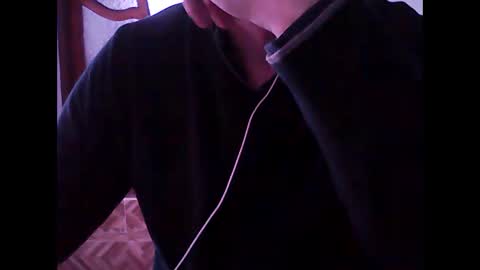 Snapshot of baiat_frumusel chatting on December 2024 11:35:01 AM baiat_frumusel online show from December 2024 11:35:01 AM