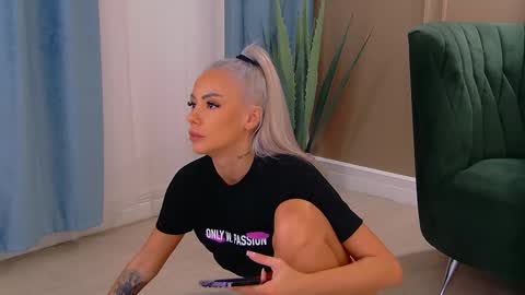 bailey_rush online show from October 2025 04:50:01 PM