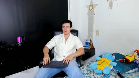 Snapshot of bain_aaron chatting on April 2026 09:39:01 PM bain_aaron online show from April 2026 09:39:01 PM