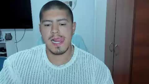 Snapshot of baltazardupont chatting on June 2026 09:17:01 AM Andres - online show from June 2026 09:17:01 AM