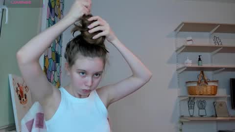 Kira online show from November 2025 03:06:02 AM