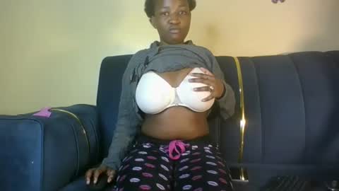 Snapshot of bambi_blush chatting on December 2025 06:46:02 PM bambi online show from December 2025 06:46:02 PM
