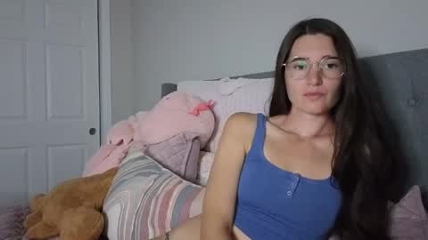 Snapshot of bambifarrina chatting on June 2026 01:54:02 AM bambifarrina online show from June 2026 01:54:02 AM