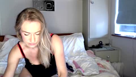 Totty  Nutty online show from December 2024 01:00:02 PM