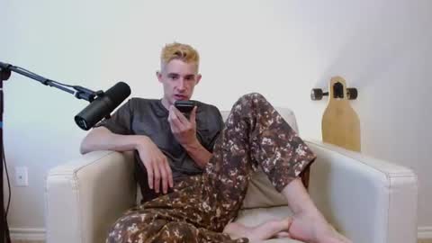 bananacurvesleft online show from July 2026 11:22:02 PM