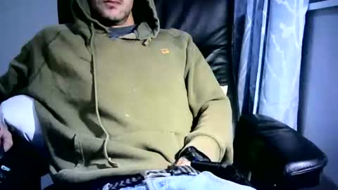 Snapshot of banginondadrumsalldaylong chatting on October 2025 05:28:02 AM banginondadrumsalldaylong online show from October 2025 05:28:02 AM