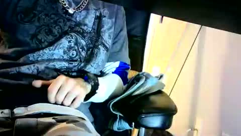 Snapshot of banginondadrumsalldaylong chatting on October 2025 01:34:01 PM banginondadrumsalldaylong online show from October 2025 01:34:01 PM