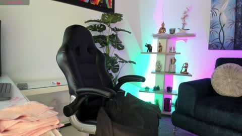 Gabi  online show from February 2025 01:15:02 AM