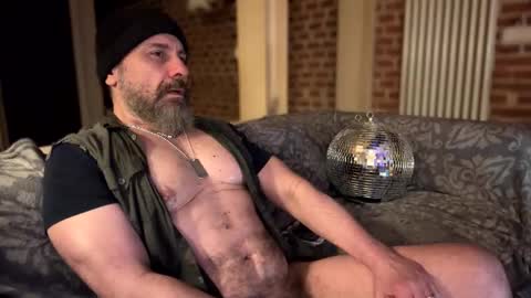 Snapshot of barba71 chatting on February 2025 05:29:02 AM Military man 69 online show from February 2025 05:29:02 AM