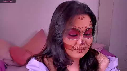 Barbie Kim online show from October 2025 08:21:02 PM