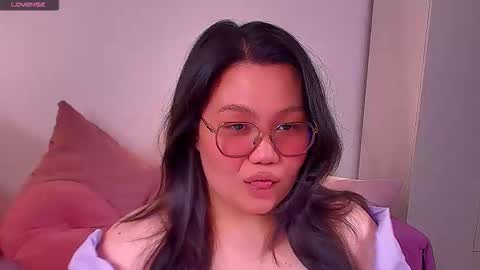 Barbie Kim online show from November 2025 09:06:01 PM