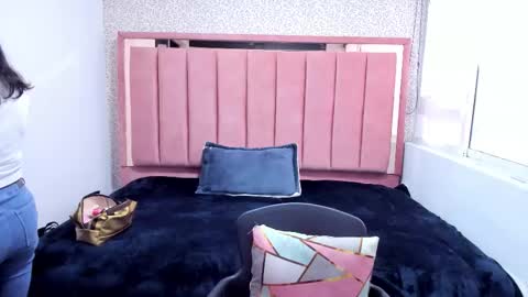 B A R B A R A online show from November 2025 11:57:02 AM