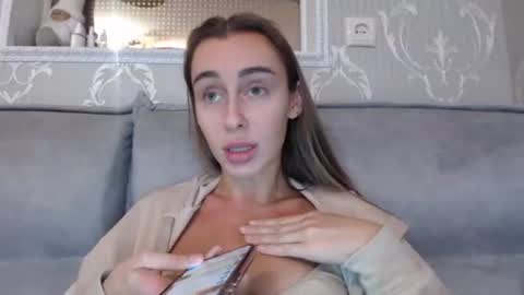 Kate online show from October 2025 09:50:02 AM