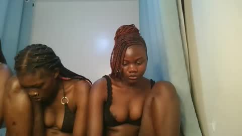 queen online show from November 2025 01:27:01 AM