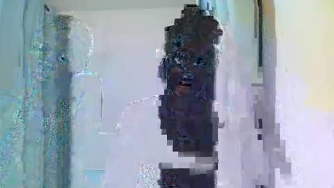 queen online show from January 2026 12:37:01 AM