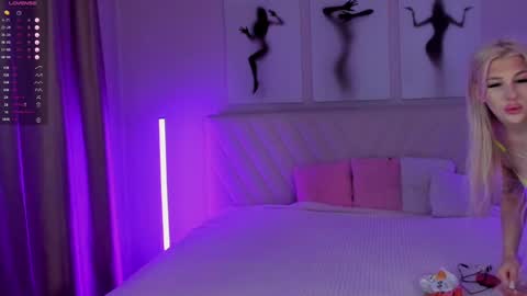  Emma online show from January 2025 09:08:02 PM