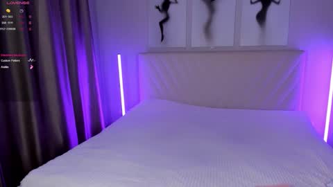  Emma online show from September 2025 07:59:01 PM