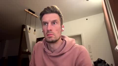 Snapshot of basst23 chatting on February 2025 10:25:01 PM basst23 online show from February 2025 10:25:01 PM