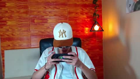 Bastian online show from February 2025 05:44:02 AM