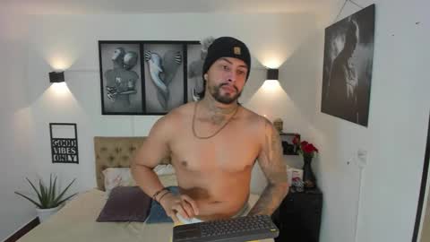 Snapshot of bastian_jones1 chatting on October 2025 09:04:02 PM bastian_jones1 online show from October 2025 09:04:02 PM