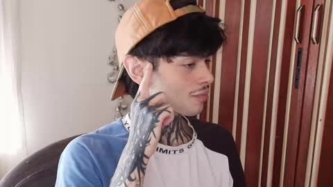 Bastiel online show from December 2025 01:50:02 PM