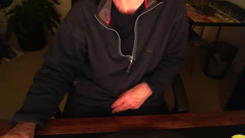 BateBro13 online show from March 2025 12:37:01 PM