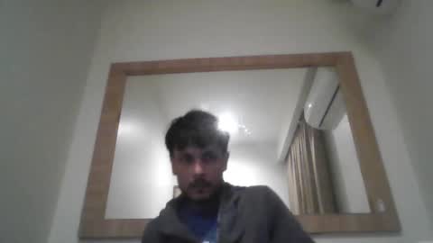 Snapshot of baybeeboi4u2 chatting on January 2026 05:40:01 PM Neel online show from January 2026 05:40:01 PM