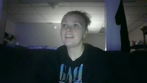 Baylee online show from November 2025 06:24:02 AM