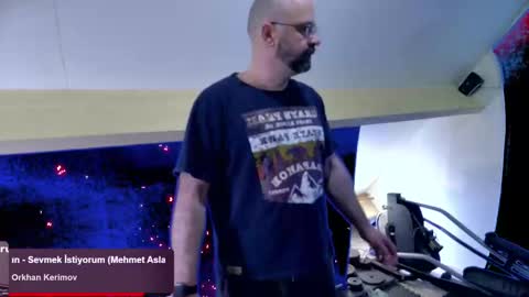 Snapshot of bazzz_8 chatting on March 2025 06:45:02 PM bazzz_8 online show from March 2025 06:45:02 PM