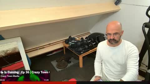 Snapshot of bazzz_8 chatting on October 2025 05:00:01 PM bazzz_8 online show from October 2025 05:00:01 PM