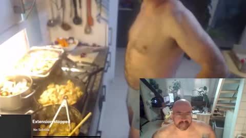 Snapshot of bazzz_8 chatting on November 2025 03:56:02 PM bazzz_8 online show from November 2025 03:56:02 PM