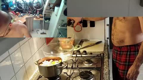 Snapshot of bazzz_8 chatting on April 2026 04:12:01 PM bazzz_8 online show from April 2026 04:12:01 PM