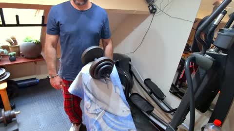 Snapshot of bazzz_8 chatting on April 2026 05:14:02 PM bazzz_8 online show from April 2026 05:14:02 PM